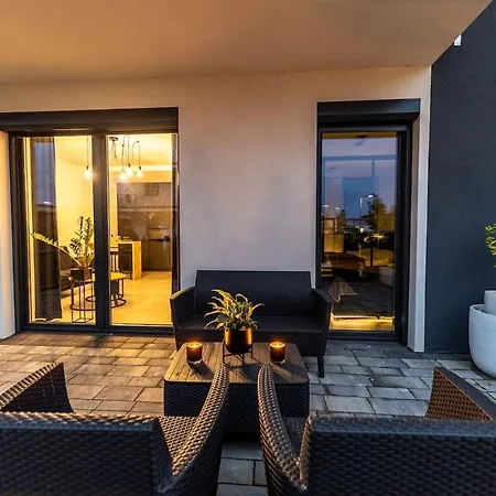 Exclusive Place With Underground Parking And Terrace Apartman *