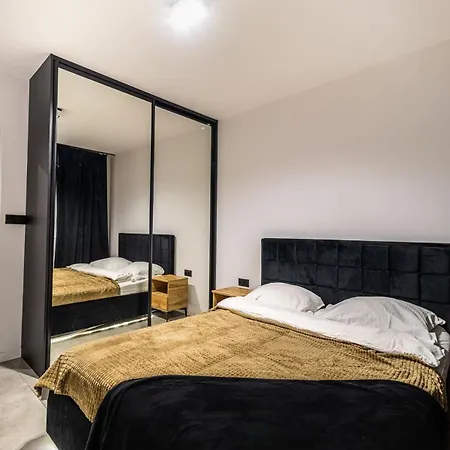 Exclusive Place With Underground Parking And Terrace Apartment Oswiecim