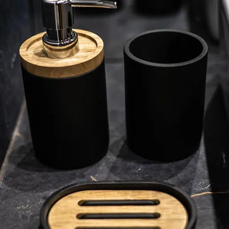 Exclusive Place With Underground Parking And Terrace アパート オシフィエンチム